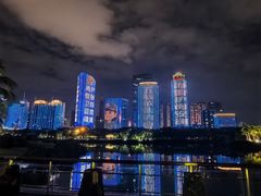 -万绿园