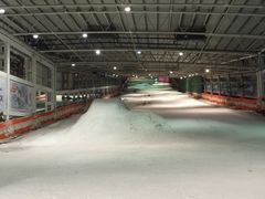 -乔波室内滑雪场