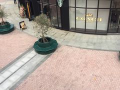 -王府井奥莱临潼小镇(临潼店)