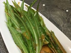 油麦菜-世博源公馆·本帮融合菜·主题包厢·江景餐厅