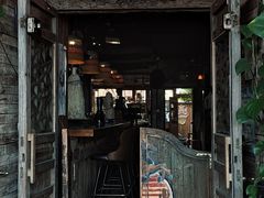 -城墙外BAR