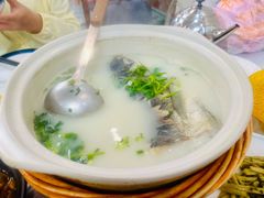 砂锅鱼头-山水之味·大鱼头·农家菜(张公洞店)
