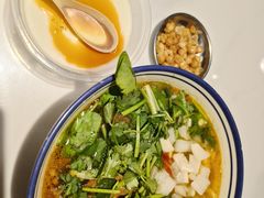 -窄巷口生烫牛肉米线(客村店)