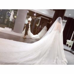 -艾米丽婚纱礼服