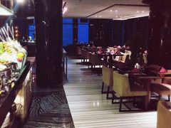 -唐拉雅秀酒店-西锦汇空中BBQ·思创餐厅