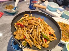 -魏铭鱼头捞饭(晋阳路店)