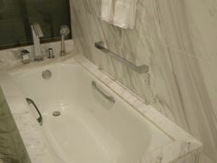 -上海滴水湖皇冠假日酒店