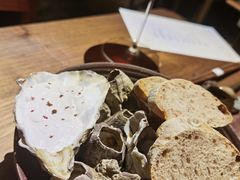 恰巴塔面包配藤壶生蚝酱-曲廊院(东四十一条店)