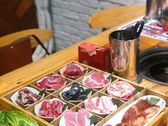 -青瓦炭韩潮烤肉(花园道店)