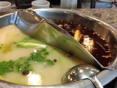 -肖肖酸萝卜鱼火锅(总店)