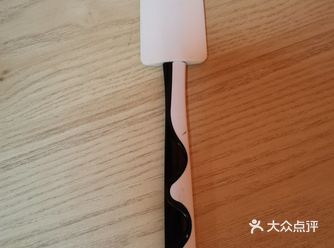 这个是个单独售卖的硅胶刮刀，是个时候在烘焙中使用的产品