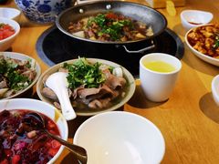 -大众跷脚牛肉馆·非遗传承单位(峨眉山店)