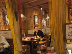 -老牌坊云南鱼豆花火锅(爱建店)