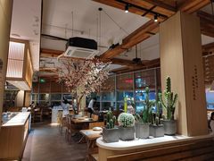 -蜜桃餐厅·伴山(湖滨商业街店)