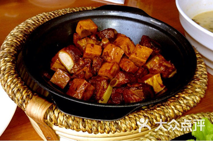 青年餐厅(津湾广场店)千叶豆腐烧排骨图片 - 第1张