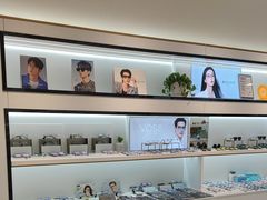 -J-Optical佳视明眼镜·蔡司视觉(青岛金茂览秀城店)