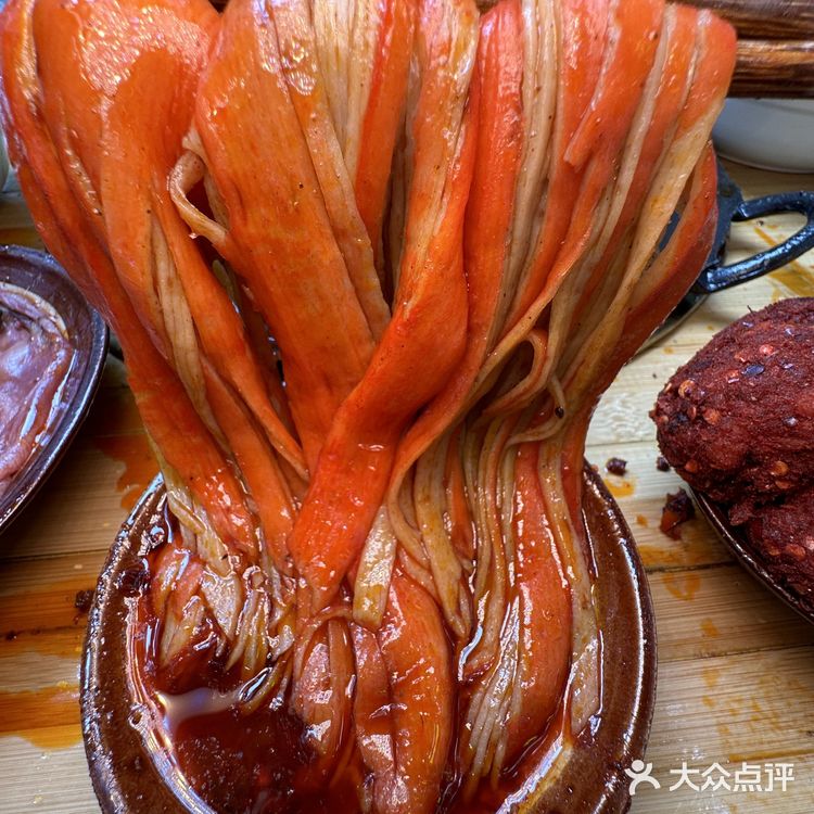 春熙路这家社区老火锅店，贼好吃