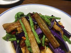 -老长沙湘菜馆(凤凰路店)