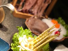 -湊湊火锅·茶憩(打浦桥日月光店)