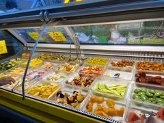 自助取餐区-老炳·七丛松甘草水果