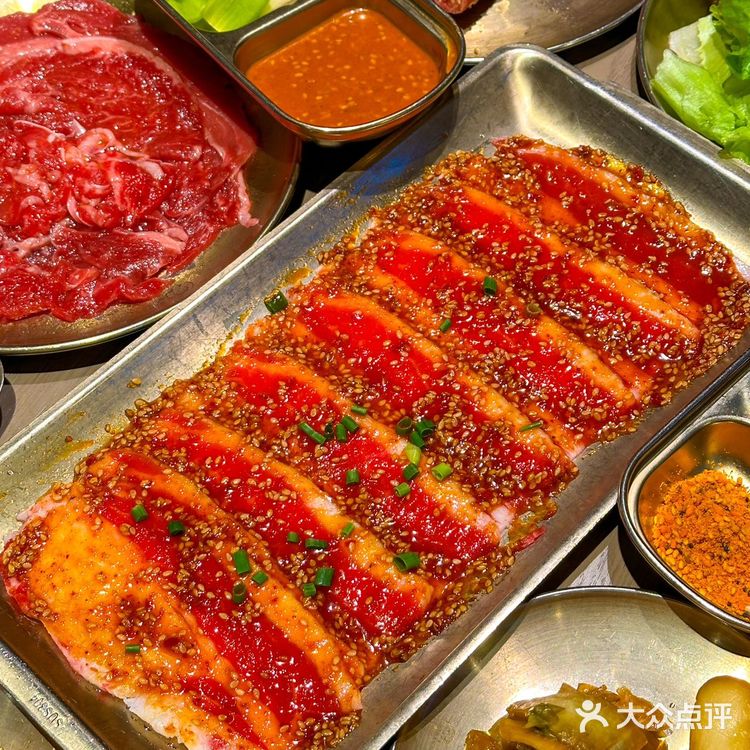 你绝对不会后悔的！快来老太太的泥炉烤肉店吧！