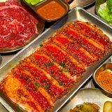 你绝对不会后悔的！快来老太太的泥炉烤肉店吧！