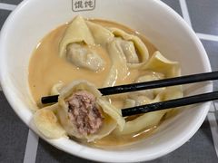 黑鸡枞鲜肉馄饨-潘国仙耳光馄饨(黄家阙路店)