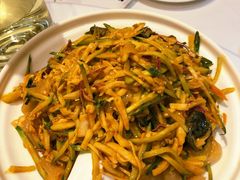炒肉拉皮-宏达老菜馆(东安街店)