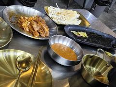 -胡悦里韩式烤肉(芝罘万达广场店)