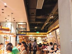 大堂-奈雪的茶(湖滨银泰in77C区PRO店)