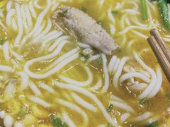 -花馬肆.云南过桥米线(汉神购物广场现场熬汤店)