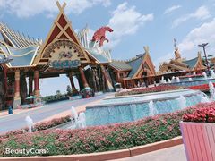 -七彩云南欢乐世界