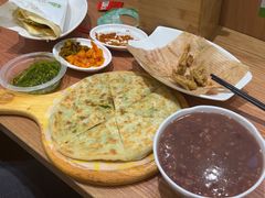 -甲乙饼·北京手工肉饼(西直门凯德茂店)