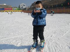 -采薇庄园四季滑雪场