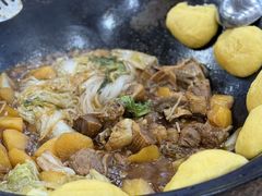 -粘豆包柴火铁锅炖