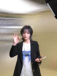 -变画·发型STUDIO