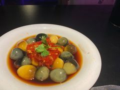 剁椒小皮蛋-西街夜油条·麻团包乌饭
