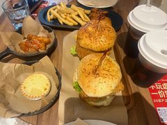 -必胜客(欢乐颂店)