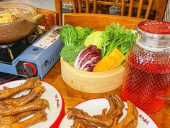 -老鼎万春卤菜(五代传承创始老店)