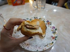 豬扒包-喜莲咖啡