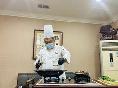 -鹤鸣嘉印象饭店(东市场小区店)