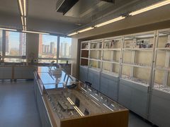 -无奔眼镜·蔡司·依视路授权店(朝阳大悦城店)