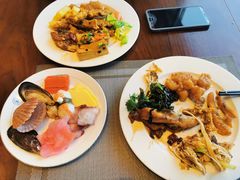 -南郊宾馆·风味自助餐厅·山东十六地市特色菜