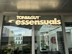 -TONl&GUY essensuais