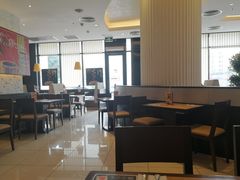 大堂-必胜客(康华路店)