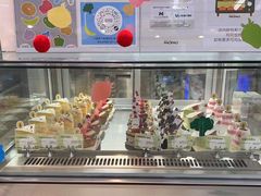 面包甜点陈列柜-PAOPAO Bakery&Café(港汇店)