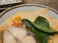 -Hoang Yen Vietnamese Cuisine