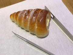 醇奶油螺角面包-巴黎贝甜(大宁国际商业广场店)