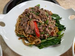湿炒牛河-华威达牛庄(黄埔大道西店)