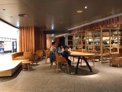 大堂-星巴克臻选(国贸商城首店)